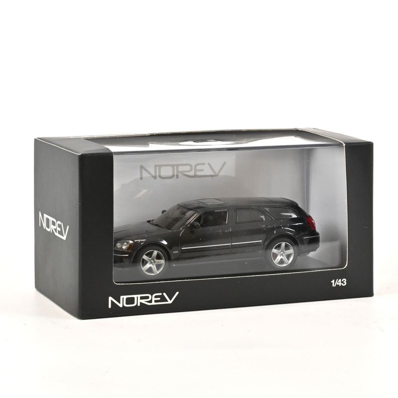 Dodge Magnum SRT8 2006 Noir brillant 1/43