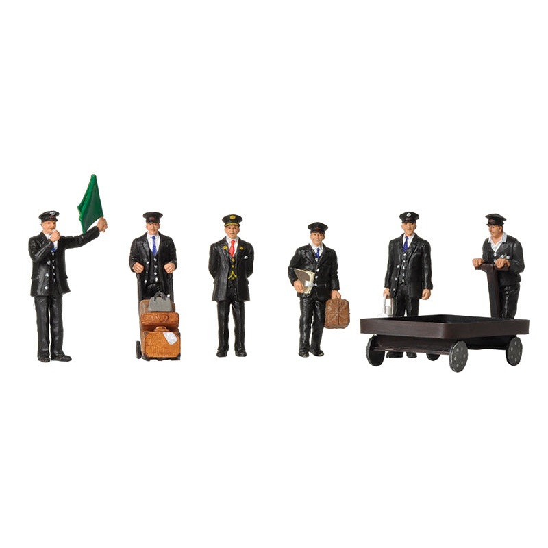 Scenecraft 36-404 OO Gauge 1940/50s Station Staff