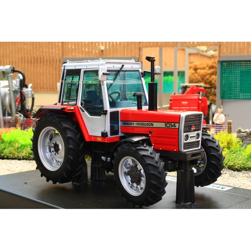 WE1079 Weise Toys Massey Ferguson 1014 4WD Tractor (1986 - 1990)