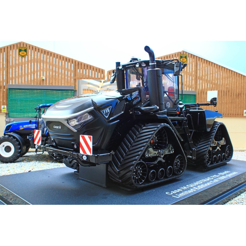 UH6820 Universal Hobbies Case IH Quadtrac 715 - Black Beauty NOW IN!