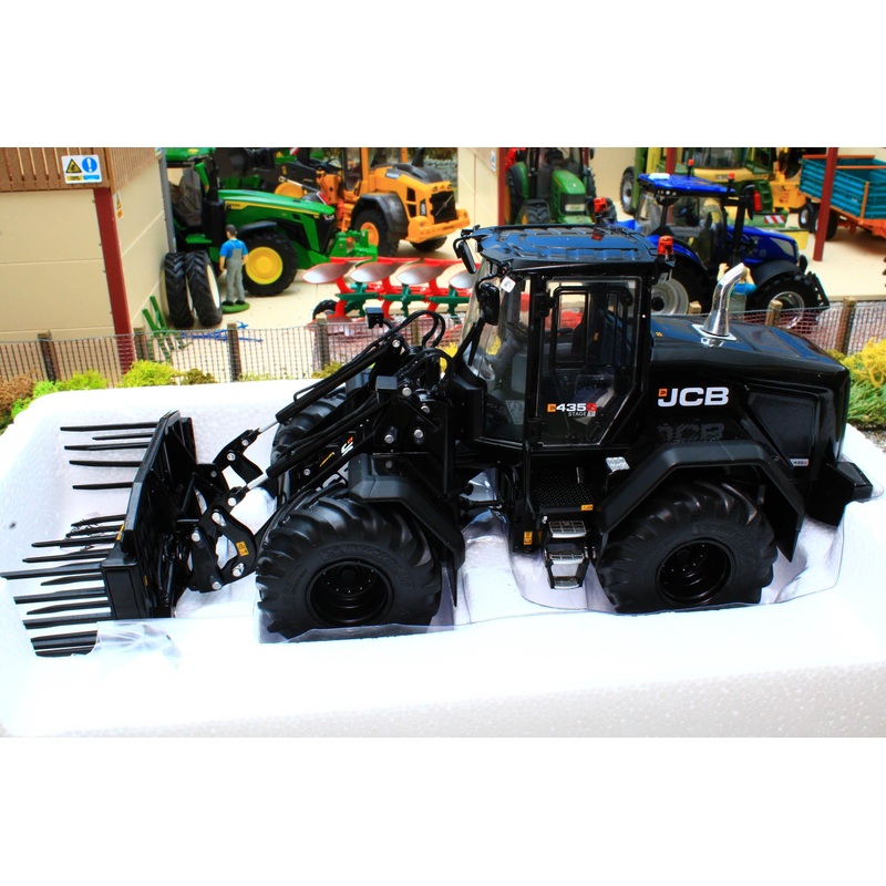 AT3200183 AT Collections 1:32 Scale JCB 435S Stage V Black Edition Agri Wheel Loader with Folding Grass Fork Ltd Edition 1500