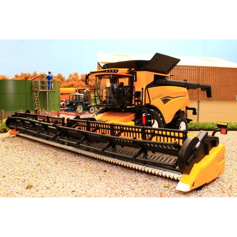 43332 Britains New Holland CR9.90 Combine Harvester