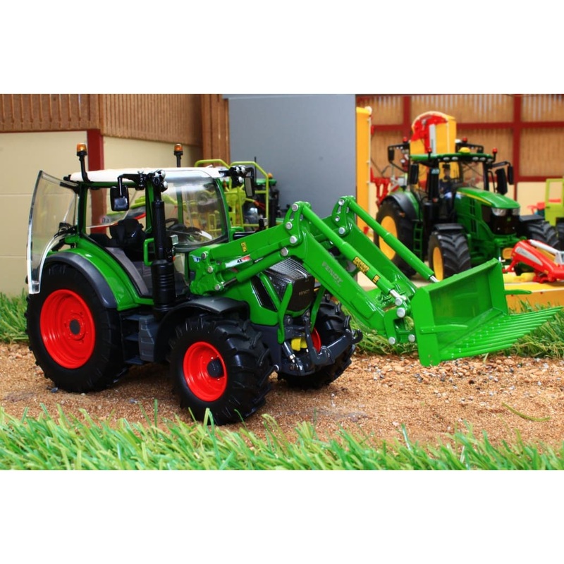 USK10641 USK FENDT 313 VARIO TRACTOR WITH FRONT LOADER