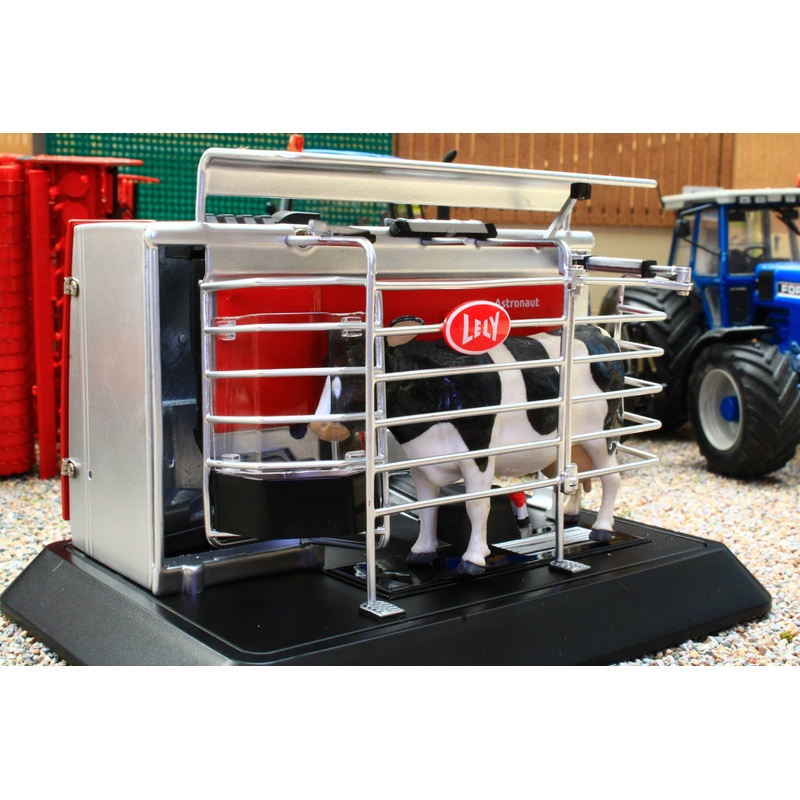 AT3200500 AT COLLECTIONS 1:32 Scale Lely Astronaut A5 Milking Robot 2024 Version