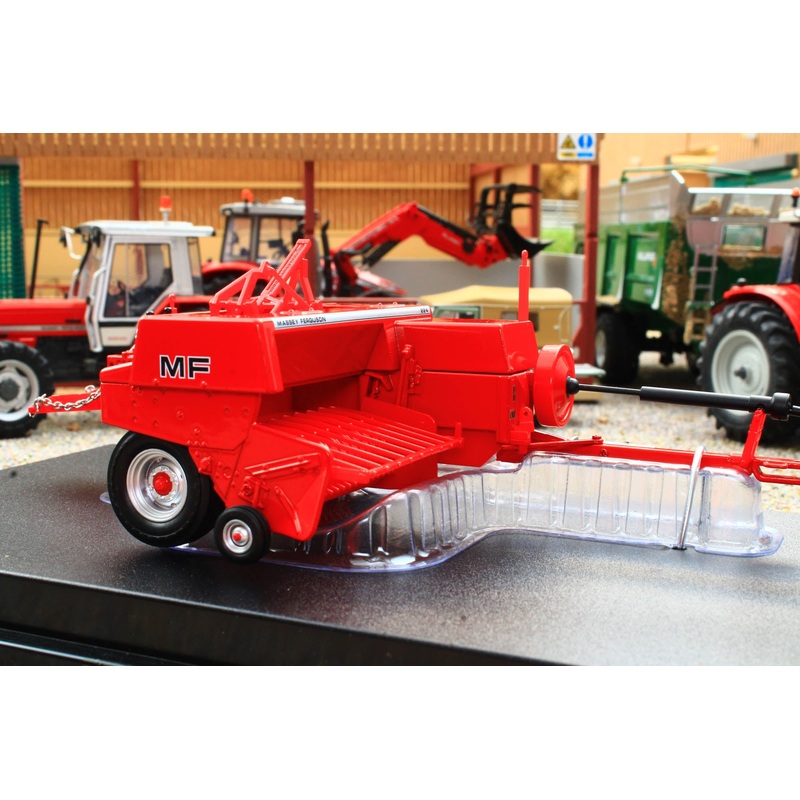 UH6775 Universal Hobbies 1:32 Scale Massey Ferguson MF224 Rectangular Baler