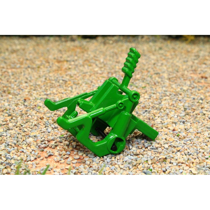 9005 Siku Replacement Rear Hitch in Green (for all non-radio controlled Tractors)