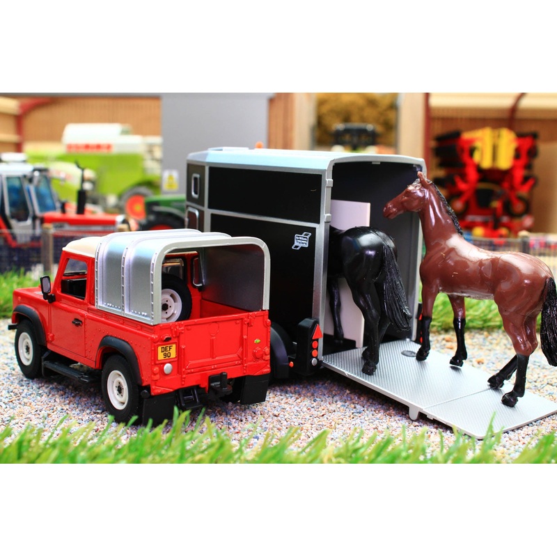 43239 Britains Land Rover Defender 90 with Ifor Williams Horsebox and Horses ** DISCONTINUED **