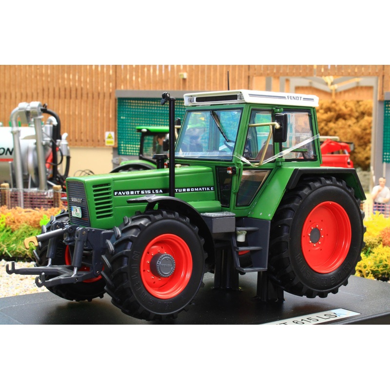 WE1007 Weise Toys Fendt Favorit 615 LSA Tractor